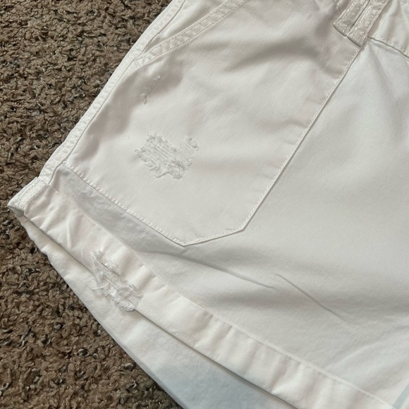 Mossimo Mid Rise Shorts - Picture 2 of 9